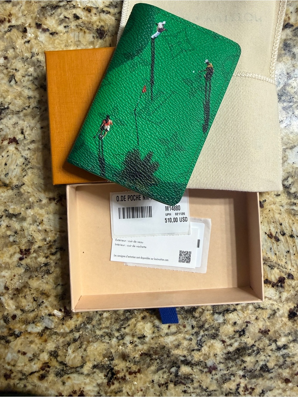 Louis Vuitton Bright Green Textured golf bi fold card wallet